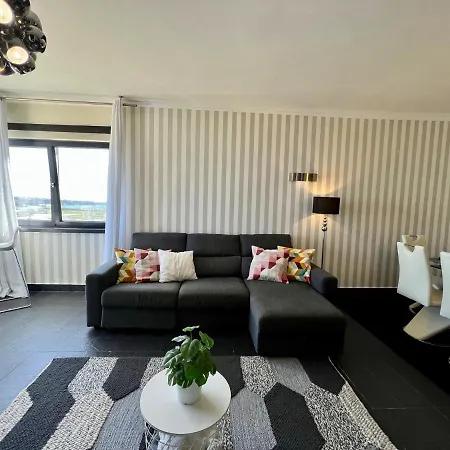 River View By Homing Apartment *