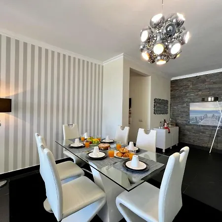 River View By Homing Apartment *